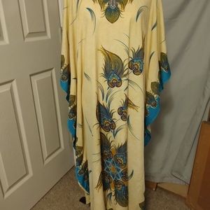 eShe brand, Kaftan, one size fits all, yellow background with blue trim